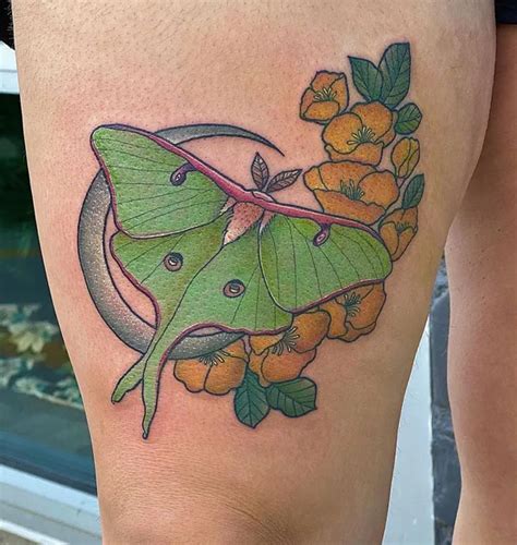 86 Remarkable Luna Moth Tattoos That Are On The Buzz Right。